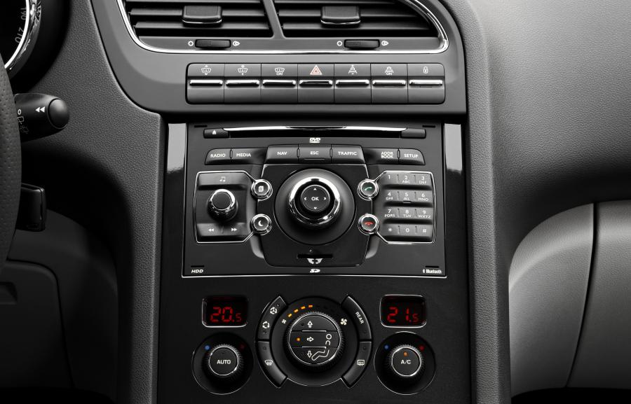  Peugeot 5008 2009 года  (фото 16 из 122)